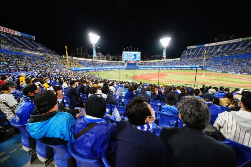 横浜スタジアムにおける技術実証当日（2020年10月30日、以下同）。同スタジアムは、21年の五輪開催時には野球・ソフトボール競技の会場となる。感染症対策の知見を得るため、率先して実証に取り組んだ（写真：横浜DeNAベイスターズ）