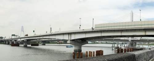 既設の高速大師橋（資料：首都高速道路会社）