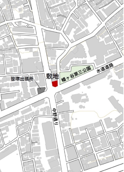 幡ヶ谷公衆トイレは中野通りと水道道路の交差点の角に立つ（出所：東京大学DLXデザインラボ）