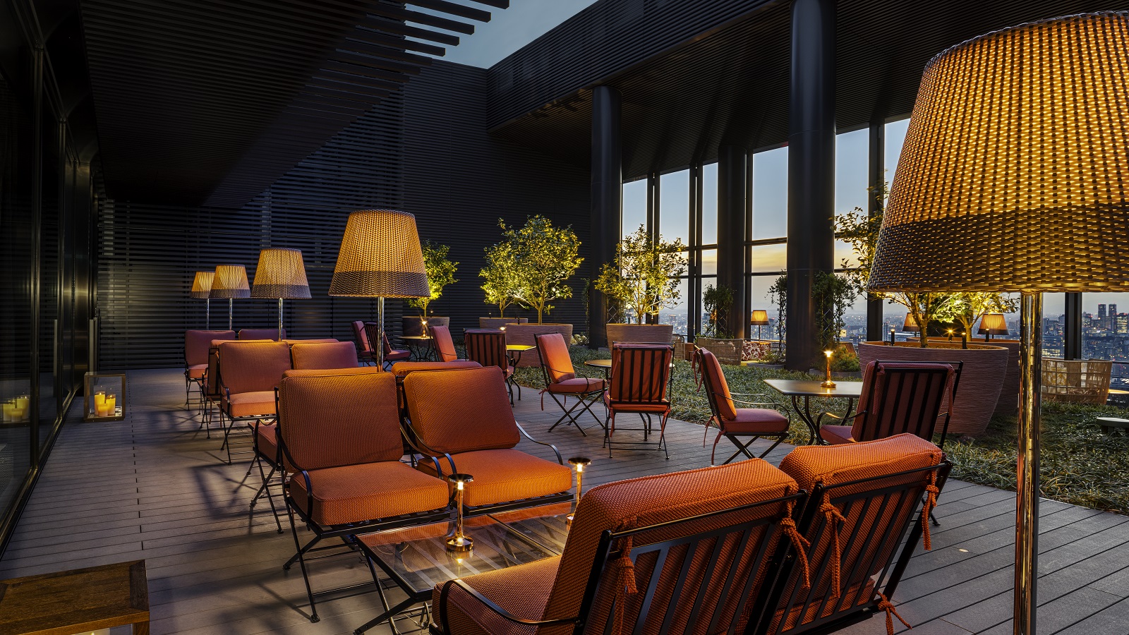 テラス席を数多く設けた（写真：Bulgari Hotels ＆ Resorts）