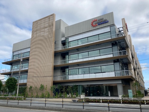 2023年5月18日に公開した新築賃貸ラボ&オフィス施設「三井リンクラボ新木場2」(写真:日経クロステック)