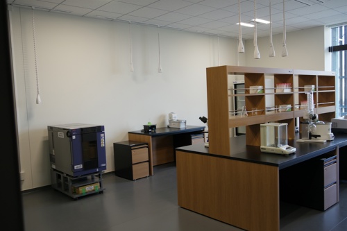 スタートアップ企業に向けた小規模区画(写真:日経クロステック)