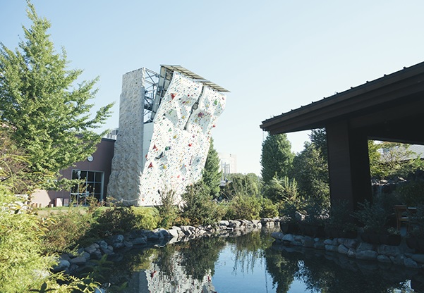 アウトドアをテーマにした体験型の商業施設「MORIPARK OutdoorVillage」（写真：大和ハウス工業）