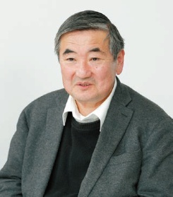 鶴崎 敏美|Toshimi Tsurusaki 1957年生まれ。79年日本工業大学工学部建築学科卒業、木下工務店入社。80年鶴崎工務店入社。2008年同社代表取締役社長。一級建築士、宅地建物取引士(写真:大久保 惠造)
