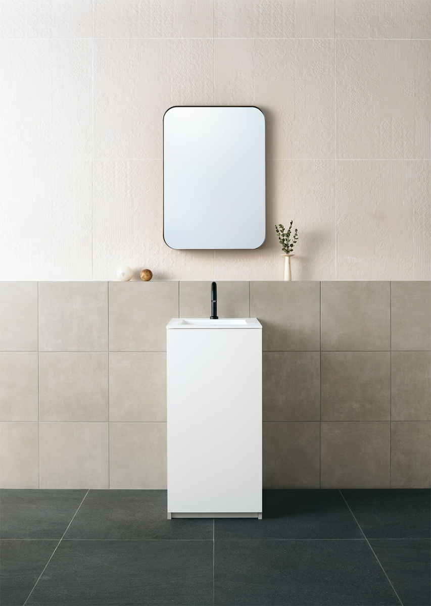 箱のようなすっきりとしたデザインの洗面台(資料:サンワカンパニー)