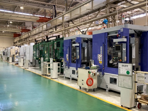 日本電産マシンツールの工場内の組み立て工程