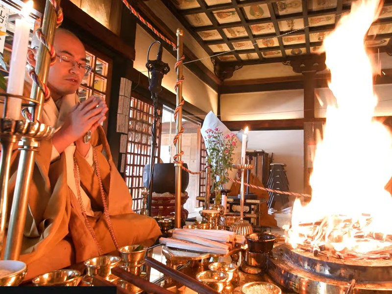 「リモート初詣」で参拝客が130倍に、住職のこだわりと技術力に驚いた