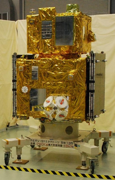 自動車用電子部品の動作試験を行う衛星「SERVIS」