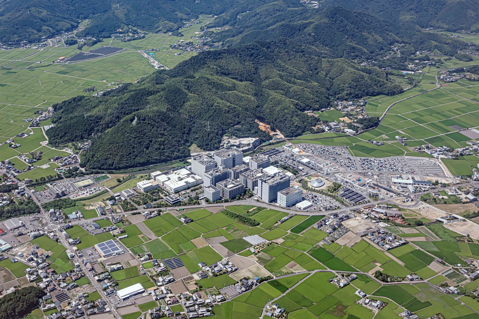 本社全景