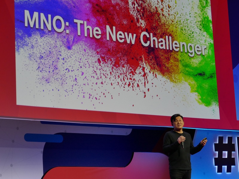 スペイン・バルセロナで開催された「MWC2018」の基調講演に登壇した三木谷浩史会長兼社長
