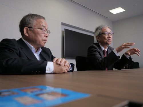 左が坂本氏、右が赤田氏(写真:加藤 康)