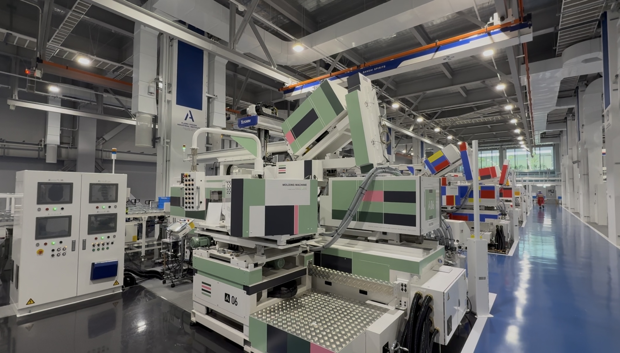 ガンプラ新工場は伊達じゃない、ものづくりの誇り伝える場に | 日経