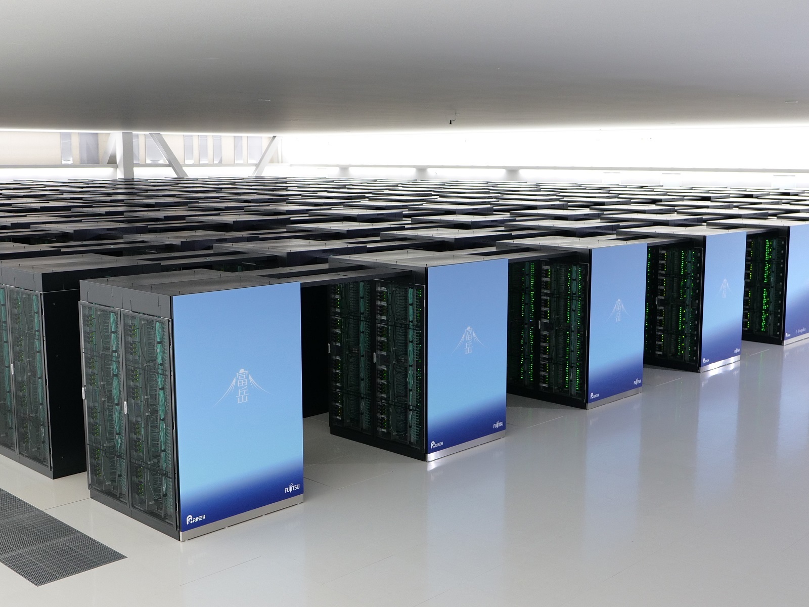 なぜサーバーを冷やすか、富岳のCPUボード「2～3日に1個は故障