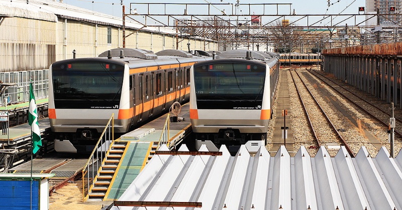 中央線のグリーン車導入遅れ 京王線が先手 日経クロステック Xtech
