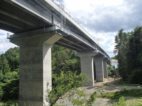 上部工完成後の大沢第2橋（写真：国土交通省）