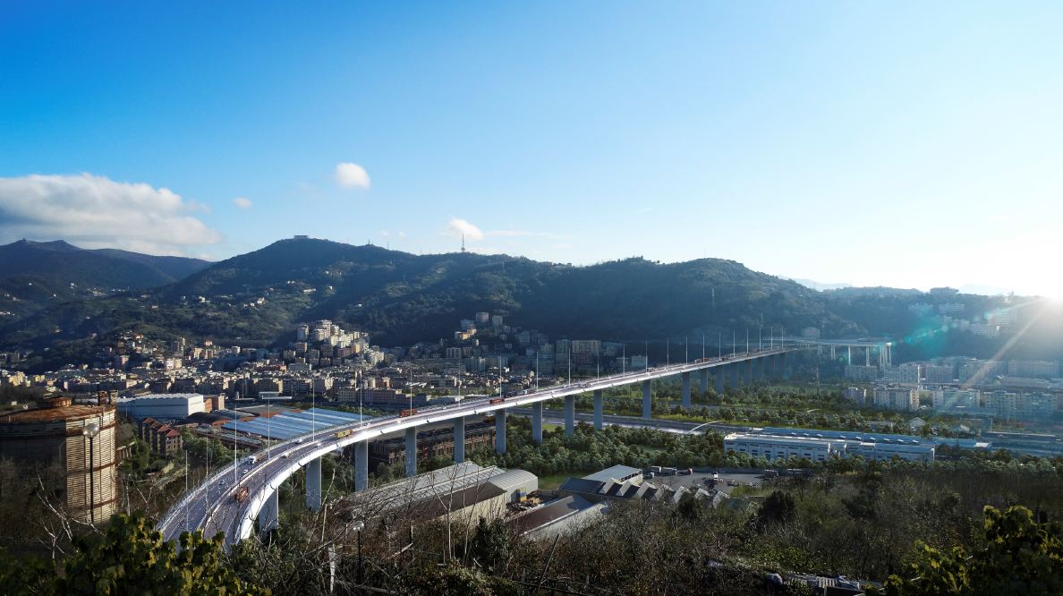 イタリア落橋事故 再建は 関空 や エルメス のレンゾ ピアノに 日経クロステック Xtech