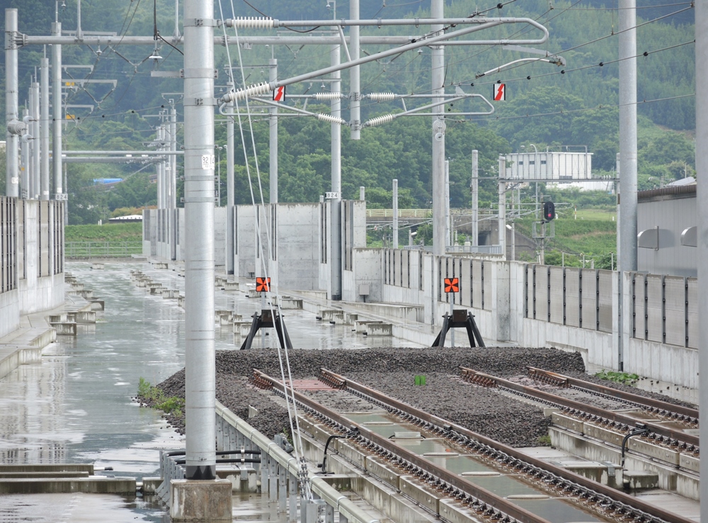 北海道新幹線の最高時速を3kmへ 防音壁など変更 日経クロステック Xtech