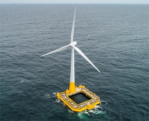 コンクリート製の浮体を採用した洋上風力発電施設の例。仏イデオルの「ダンピングプール」という技術を使っている。大成建設とイデオルは2019年10月11日、コンクリート製の浮体基礎を共同開発する覚書を締結したと発表した(写真:イデオル、大成建設)