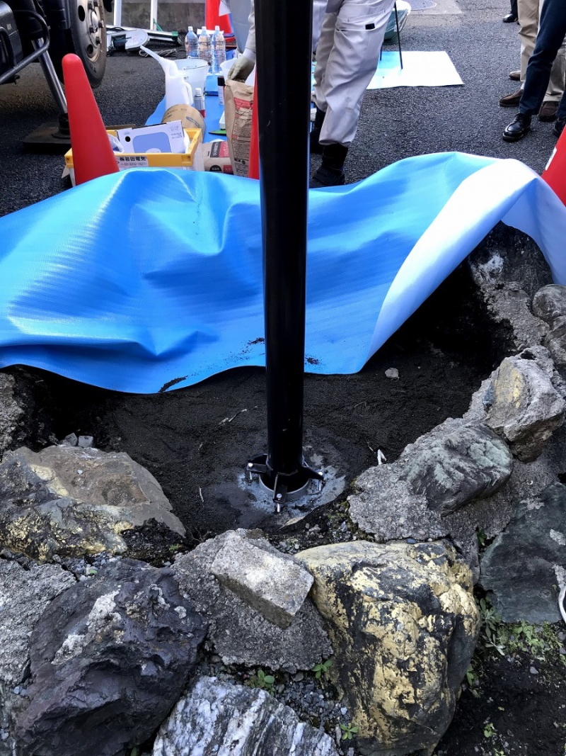 パナソニックが4時間で街路灯を丸ごと交換 基礎には手を付けず 日経クロステック Xtech パナソニックが4時間で街路灯を丸ごと交換 基礎には手を付けず 日経クロステック Xtech