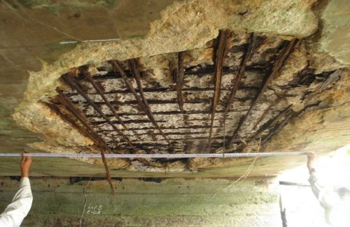 国土強靱化5カ年加速化対策で橋梁などの老朽化対策を推進する(写真:国土交通省)