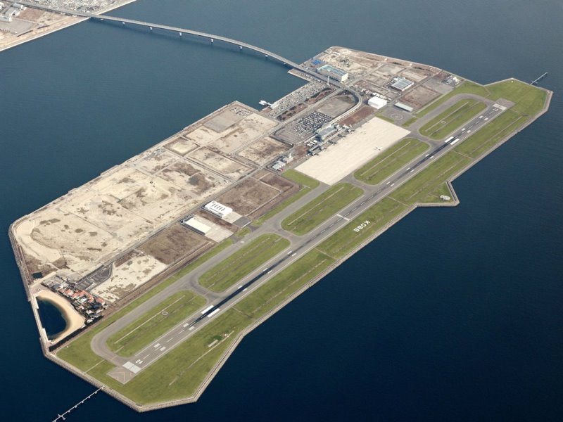 神戸空港で舗装材が耐久性不足、東亜道路が再施工