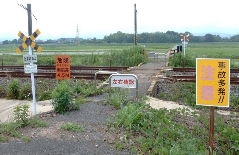 危険な踏切 が全国に2600カ所 総務省が解消を勧告 日経クロステック Xtech 危険な踏切 が全国に2600カ所 総務省が解消を勧告 日経クロステック Xtech