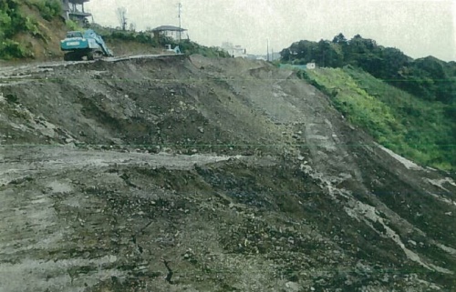 静岡県熱海市で発生した土石流の起点となった盛り土。造成当初の様子。県と市は2009年11月に事業者への対応を協議した（写真：熱海市）