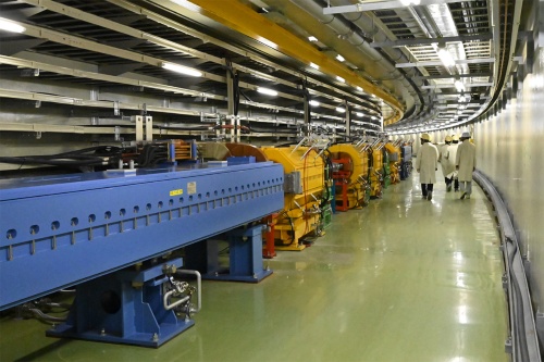 J-PARCセンター内の陽子加速器施設（写真：日経クロステック）