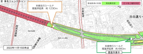 大泉南工区の本線トンネルを掘削する2台のシールド機の位置。北行きのシールド機が先行して事業用地外に出る（出所：東日本高速道路会社）