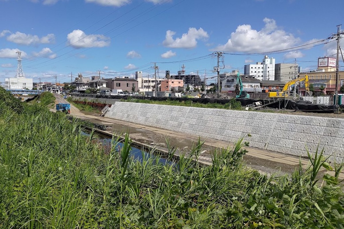 越水前の仮堤防の様子（写真：千葉県）