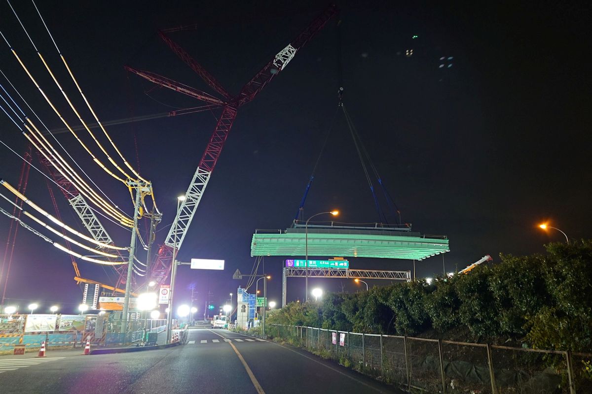 2023年10月3日の桁架設の様子（写真：白岡市）