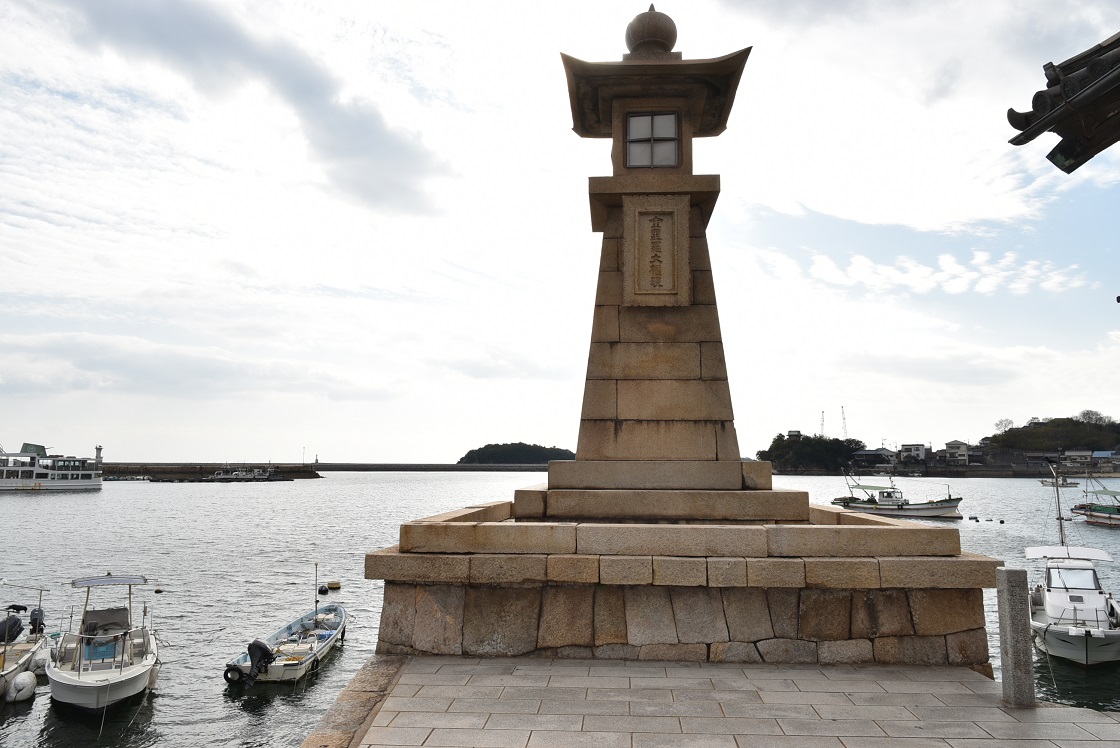 鞆の浦の景観。広島県は当初計画した港湾の一部埋め立てと海上への架橋を、景観保護のため取りやめた（写真：日経クロステック）