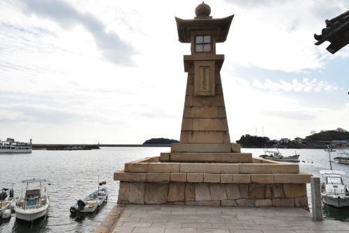 鞆の浦の景観。広島県は当初計画した港湾の一部埋め立てと海上への架橋を、景観保護のため取りやめた(写真:日経クロステック)