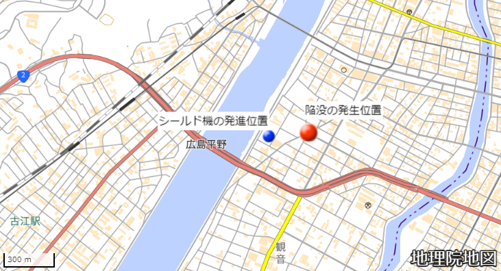 陥没が発生した位置（出所：国土地理院の地図に日経クロステックが加筆）