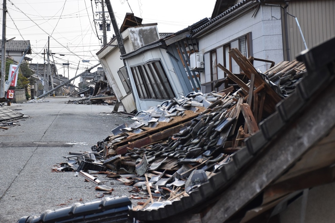 能登半島地震　日本画　原画　蔵石 令和6年能登半島地震 酒蔵支援プロジェクト – SAKEクラファン