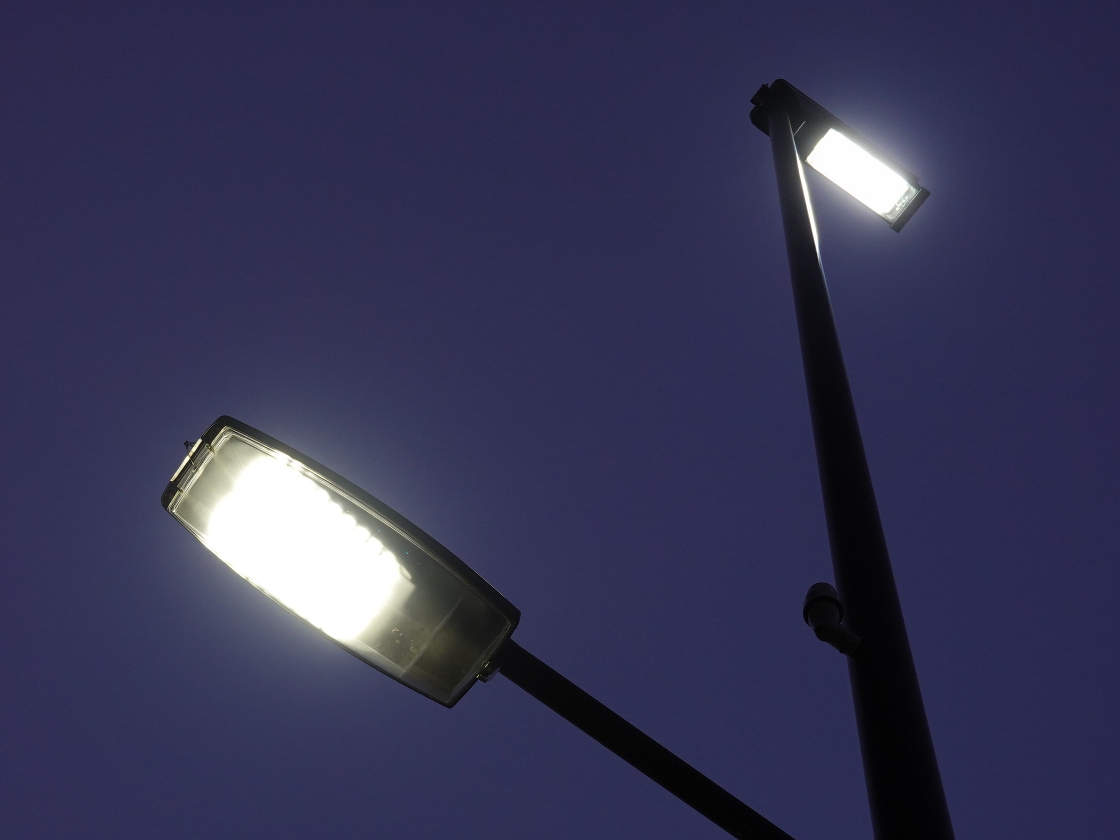 道路照明100％LED化、国土交通省が技術基準改定 改正道路法施行で
