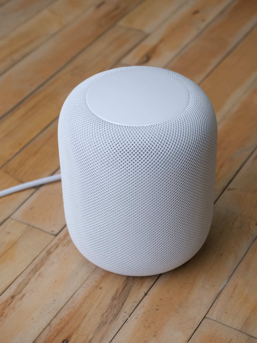アップルHomePodの内部に「謎の糸」発見！ | 日経クロステック（xTECH）