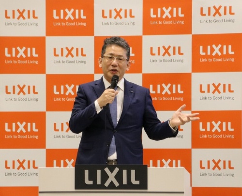 LIXILの瀬戸欣哉社長は2020年3月23日に開催された会社説明会で「一部の納品の遅れは3月末から4月初旬には解消できる」と語った(写真:LIXIL)
