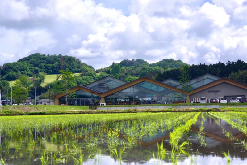 2020年日本建築学会賞 乾久美子氏の 延岡駅周辺整備 など3件に作品賞 日経クロステック Xtech