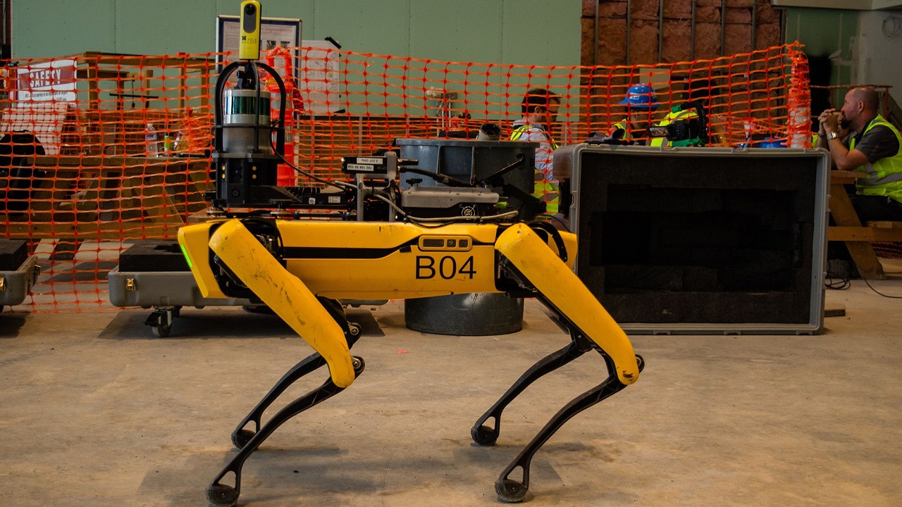 実在した国産4脚ロボ、福島第一原発で東芝が見た現実 | 日経クロス