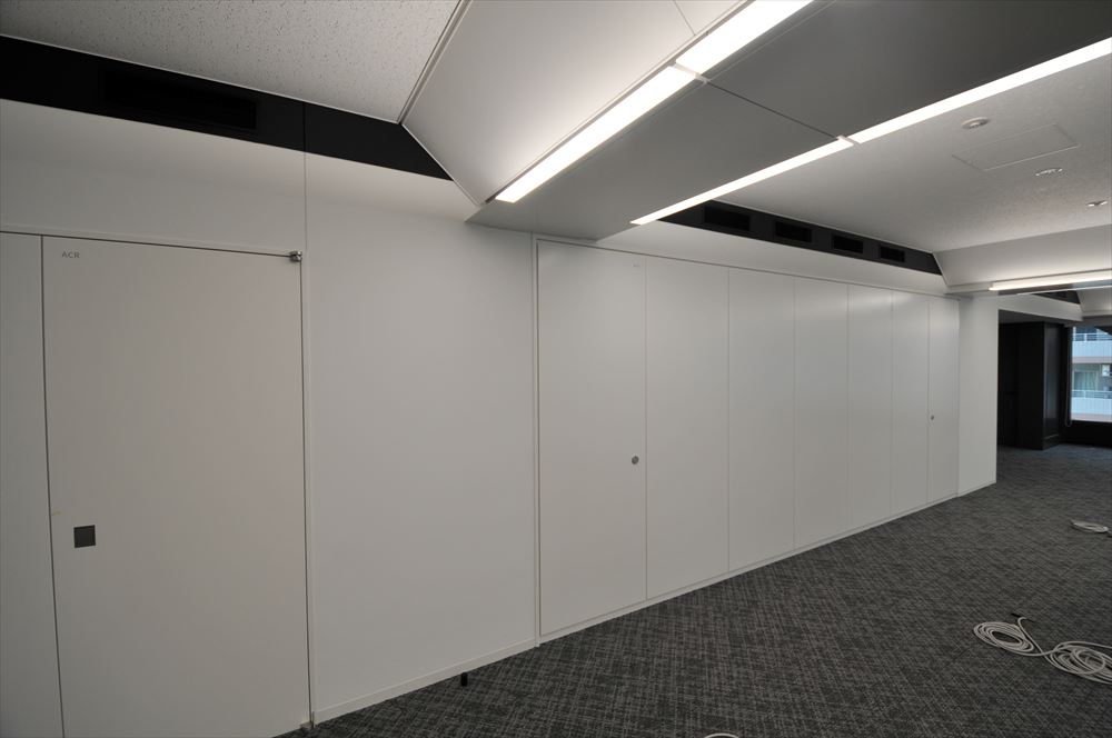 ダクトを使わず空気を部屋の隅々まで送る新空調システム 日経クロステック Xtech