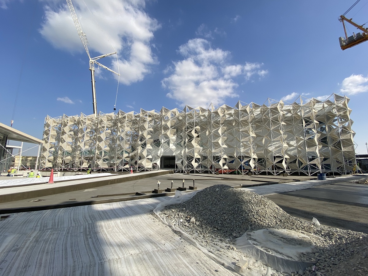 アラブ首長国連邦で建設中のドバイ万博「日本館」。2020年12月に現地写真が公開された（写真：永山祐子建築設計、20年11月28日時点）