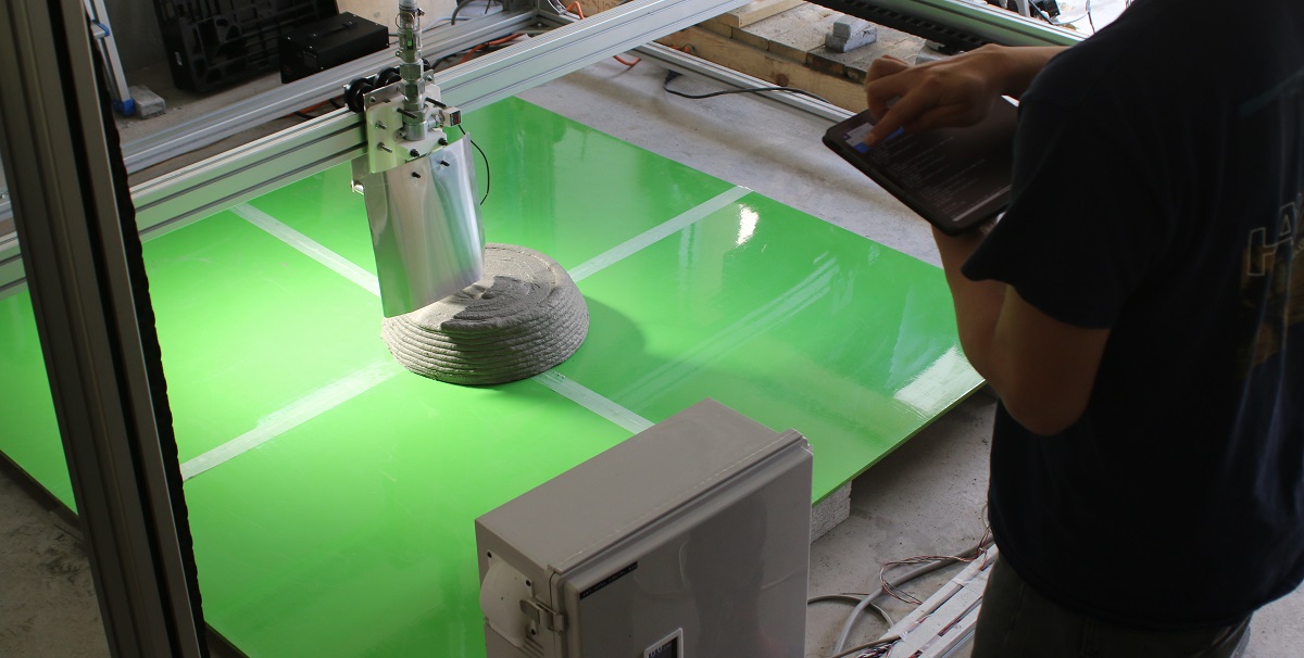 Polyuseが開発している建設3Dプリンター「ASHIGARU」（写真：Polyuse）