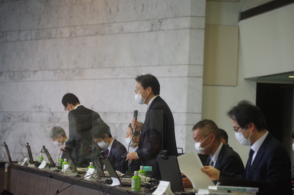 検討会の冒頭で挨拶した国土交通省の和田信貴・住宅局長（写真：日経クロステック）