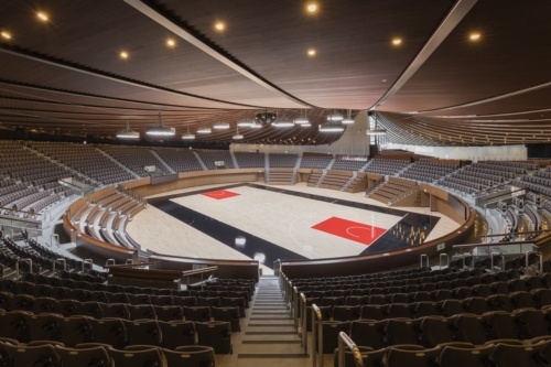 第二体育館のアリーナ、可動席を設置したときの内部空間（写真：日本スポーツ振興センター）
