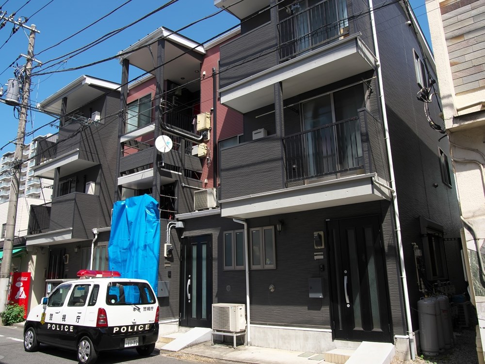 アパート階段崩落事故 東京 神奈川の213件でも階段を木材で支持か 日経クロステック Xtech