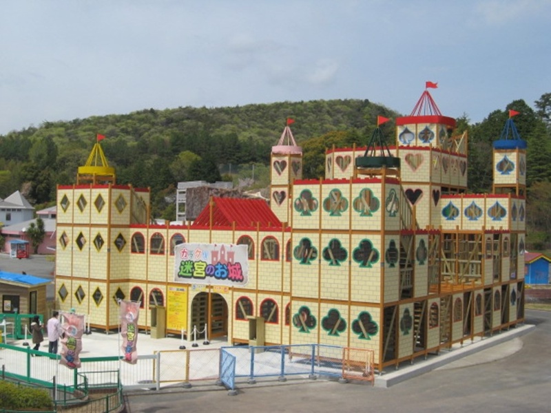 東条湖おもちゃ王国の転落事故 木造5階建て立体迷路は建基法の適用外 日経クロステック Xtech 東条湖おもちゃ王国の転落事故 木造5階建て立体迷路は建基法の適用外 日経クロステック Xtech