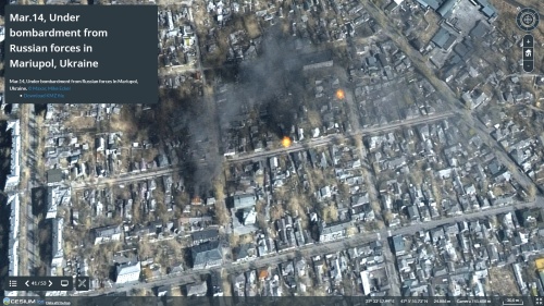 ウクライナ衛星画像マップより。ウクライナ南東部マリウポリ、ロシア空軍による爆撃を受けた市街地の様子。3月14日の画像（資料：Satellite Images Map of Ukraine）