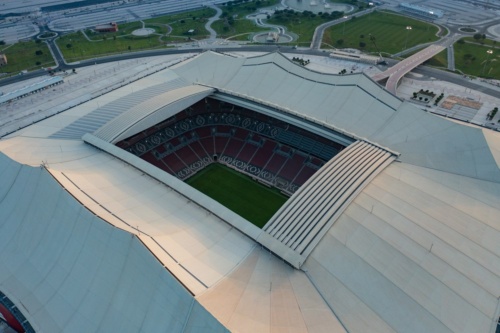 スタジアムを372.5m×310mのテントで覆っている。屋根は開閉式だ（写真：Supreme Committee for Delivery and Legacy）