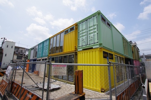 解体前の商業棟。2019年7月撮影(写真:日経クロステック)